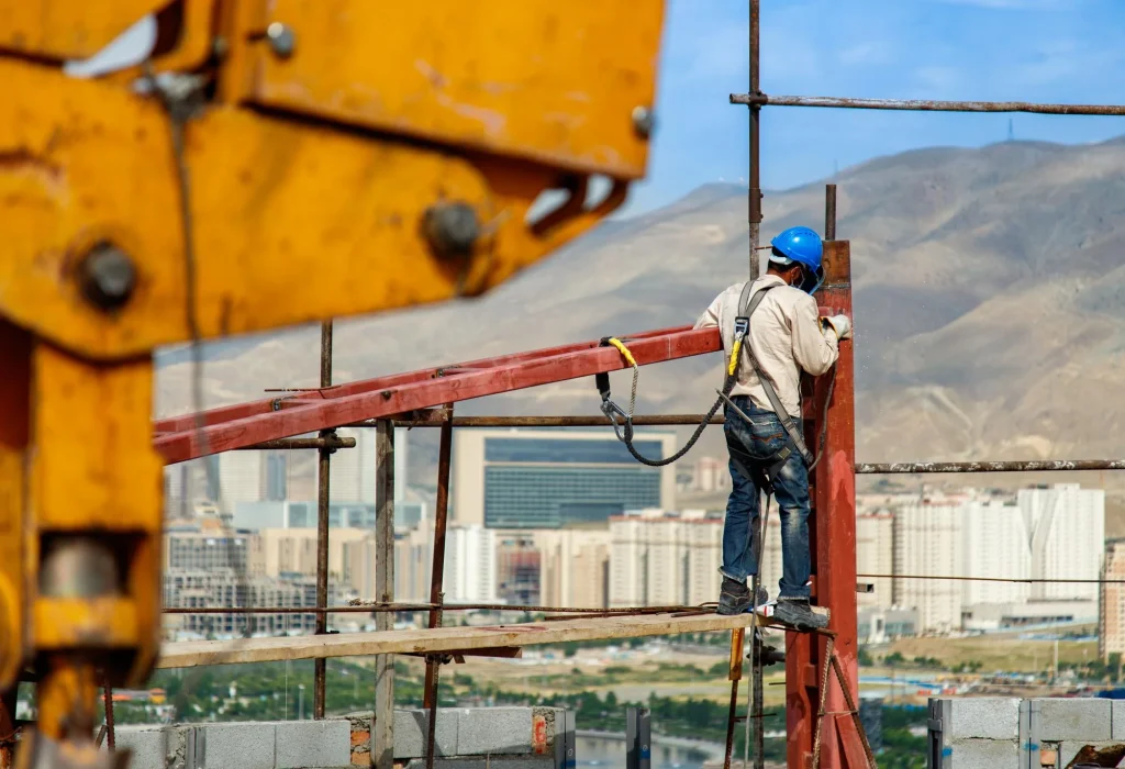 On-Site Crane & Setting Services in Bloomington